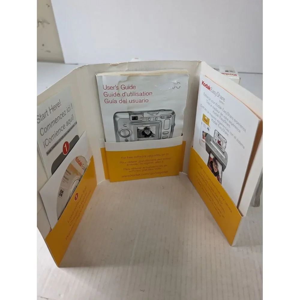 Kodak Easyshare‎ CX7430 4 MP Digital Camera with 3x Optical Zoom *For Parts*